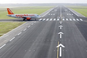 easyjet_runway25r